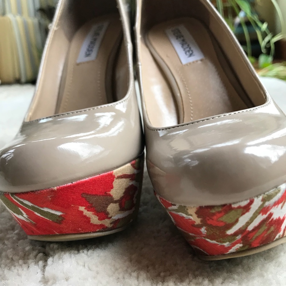 Steve Madden wedge. - Picture 3 of 4